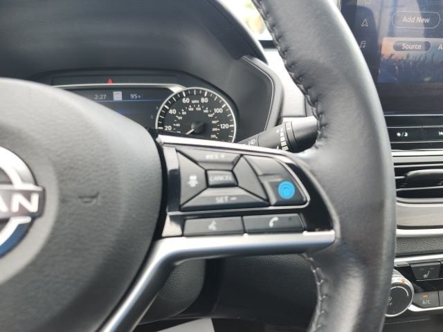 Used 2023 Gray Nissan 2.5 SV image 5