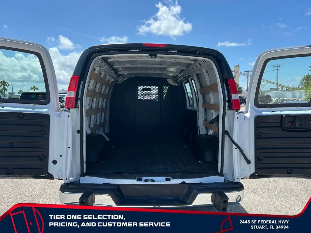 Used 2024 Summit White Chevrolet WT image 10