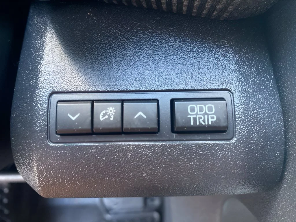 Used 2025 Silver Toyota XLE image 22