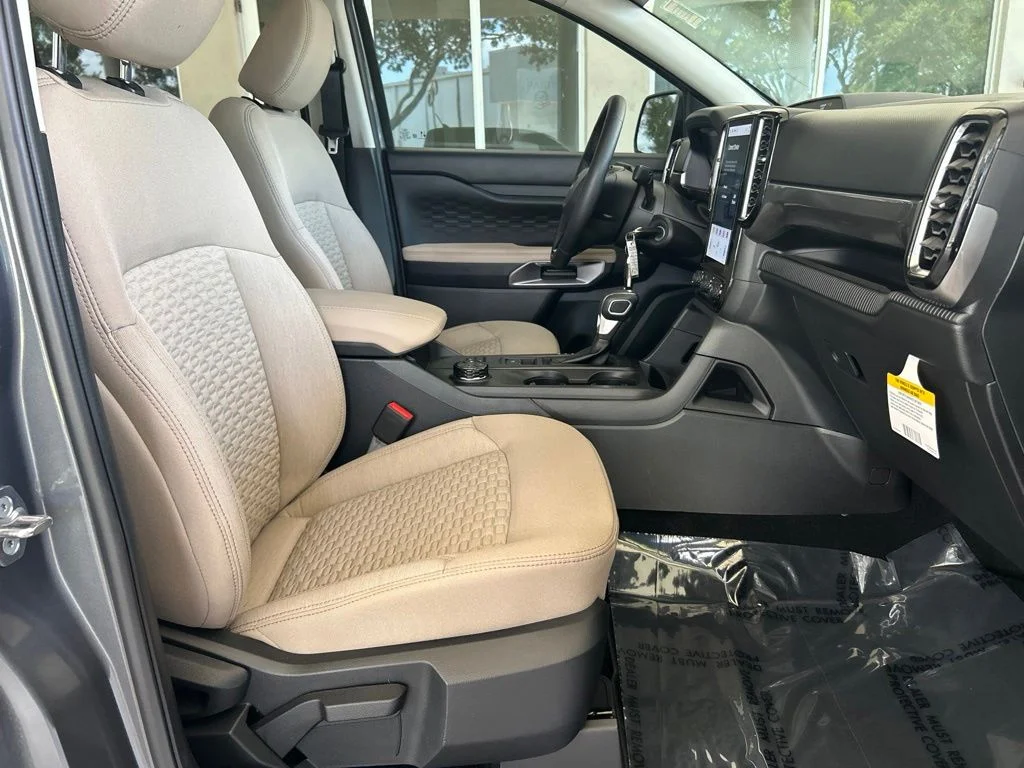 Used 2025 Gray Ford XLT image 21