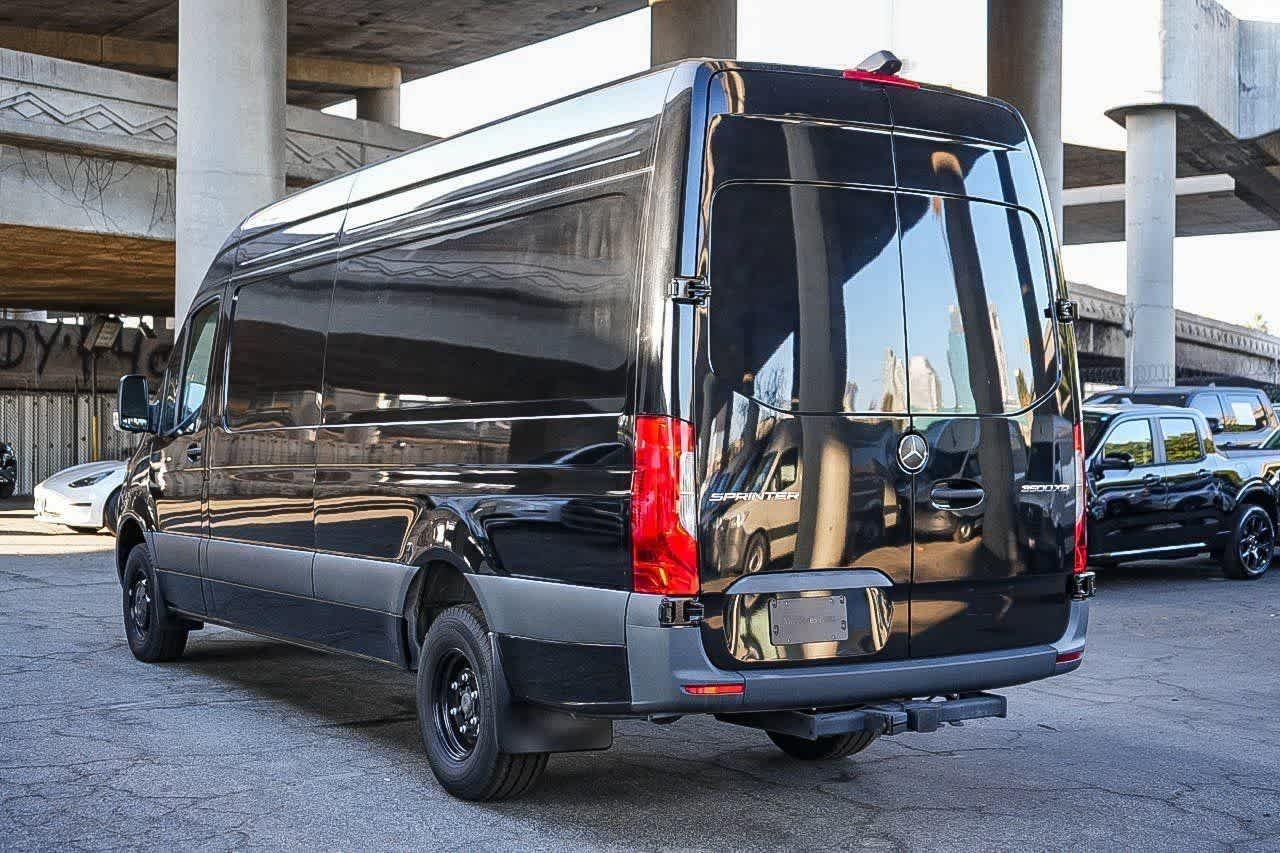 New 2024 Jet Black Mercedes-Benz Cargo 170WB High Roof Super Single RWD 2.0L I4 Die image 8