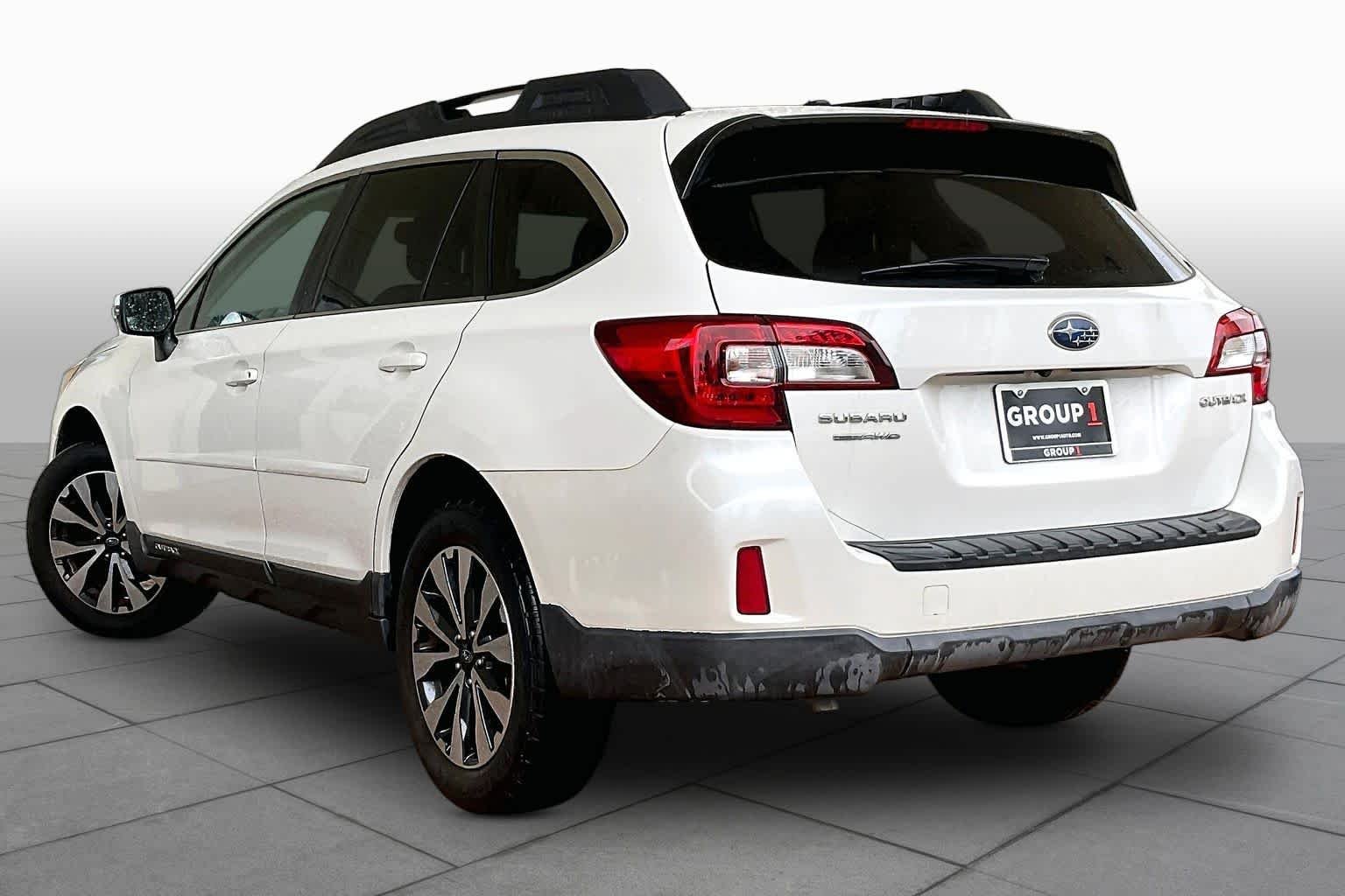 Used 2015 Crystal White Pearl Subaru 2.5i Limited image 11