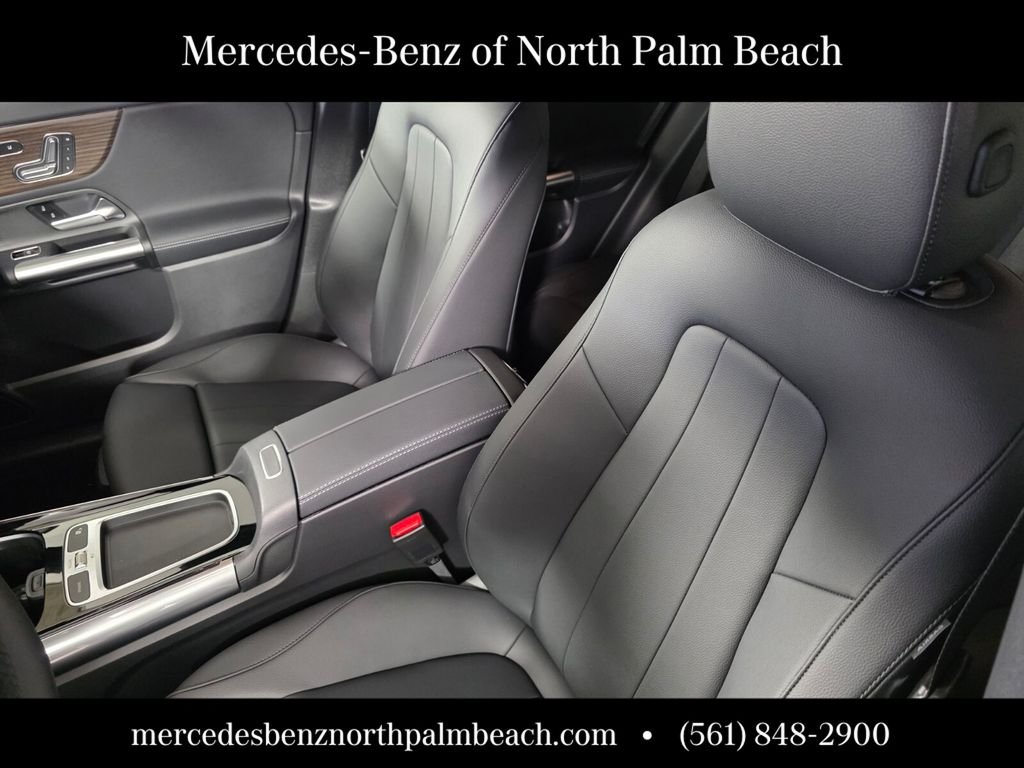New 2026 Night Black Mercedes-Benz GLA 250 image 9