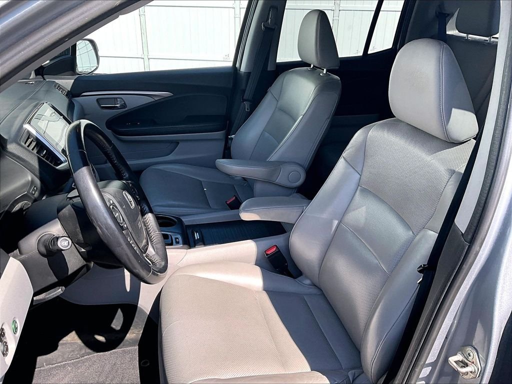 Used 2018 Gray Honda RTL-T image 10