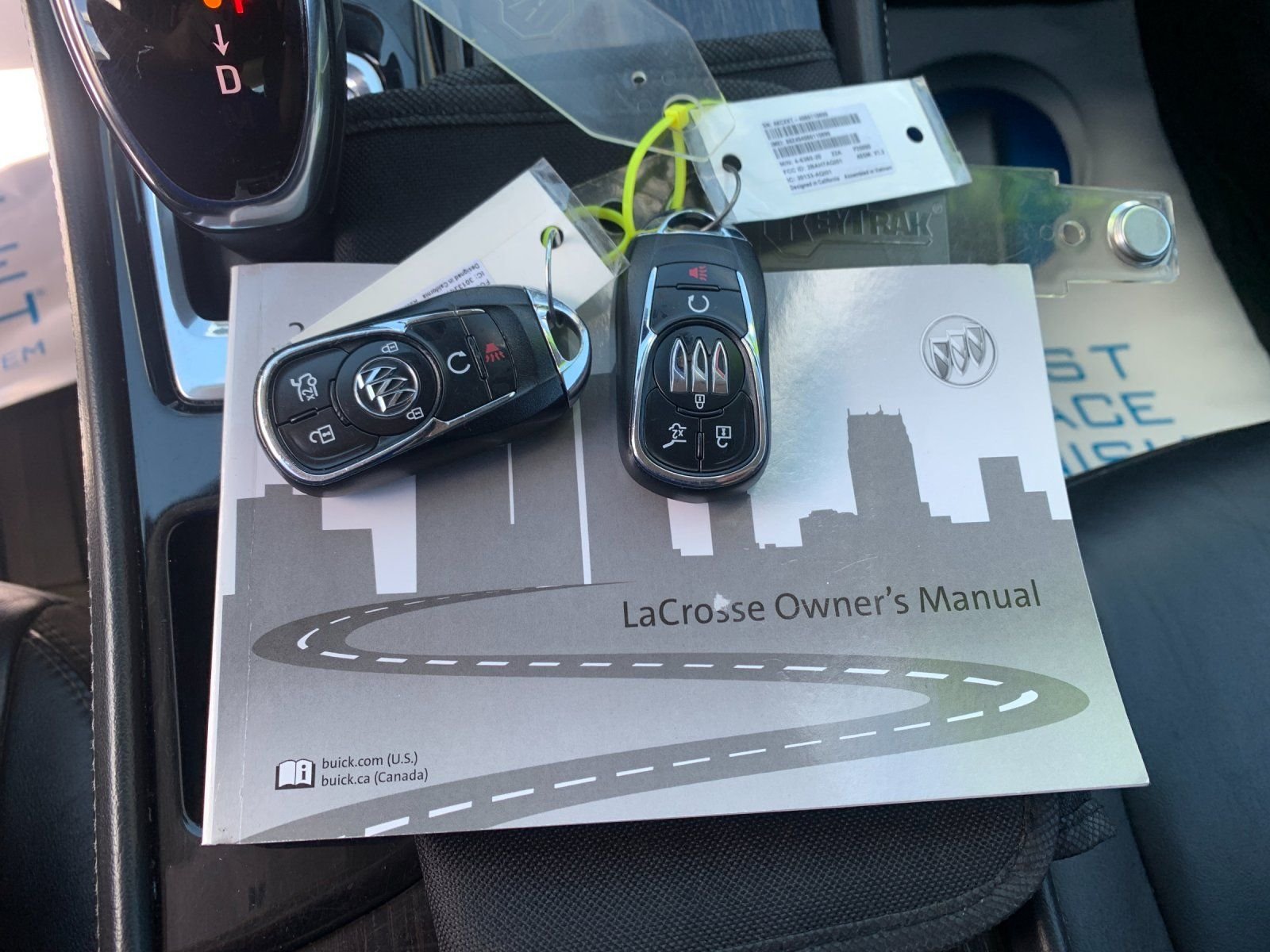 Used 2019  Buick Premium I Group image 9