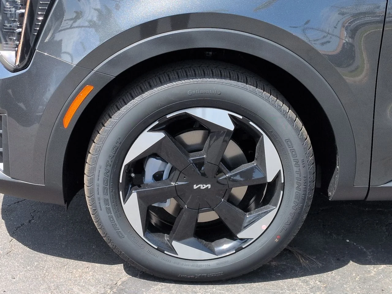 New 2026 Interstellar Gray Kia EX image 34