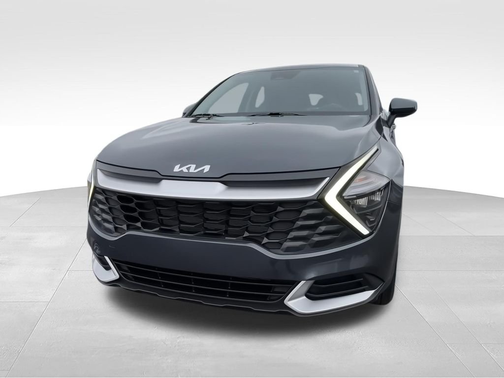 Certified Used 2023 Gray Kia LX image 4