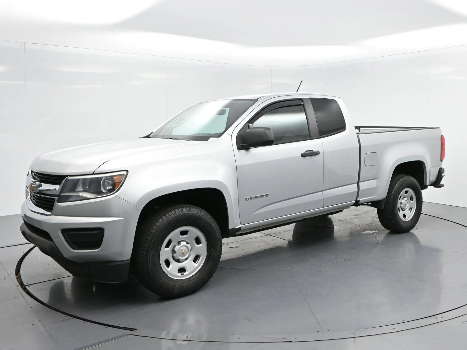 Used 2019 SILVER ICE METALLIC Chevrolet 2WD Work Truck image 3