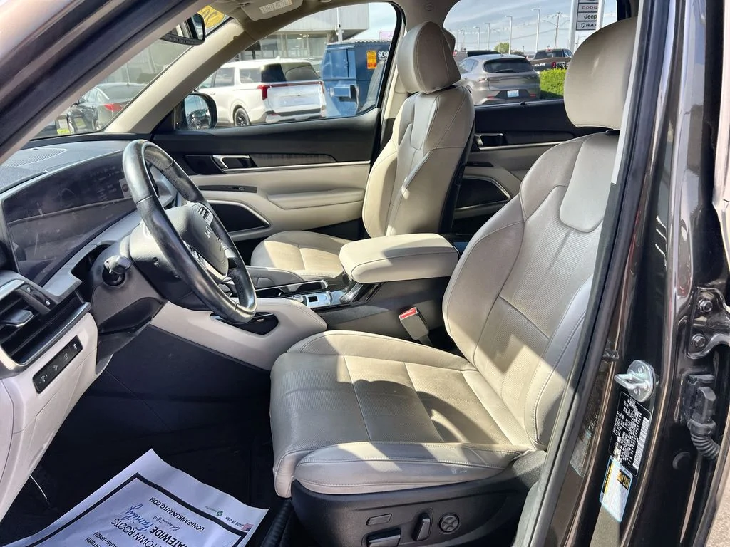 Used 2023 Green Kia SX image 11