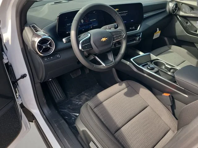 New 2027 Summit White Chevrolet LT image 21
