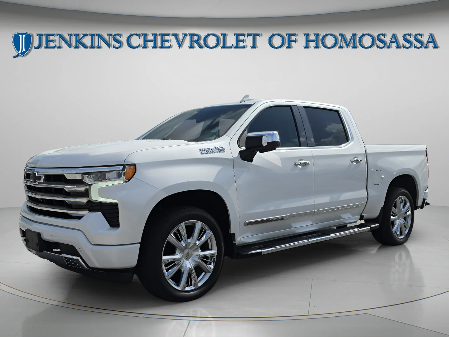 Used 2022 Iridescent Pearl Tricoat Chevrolet High Country image 10