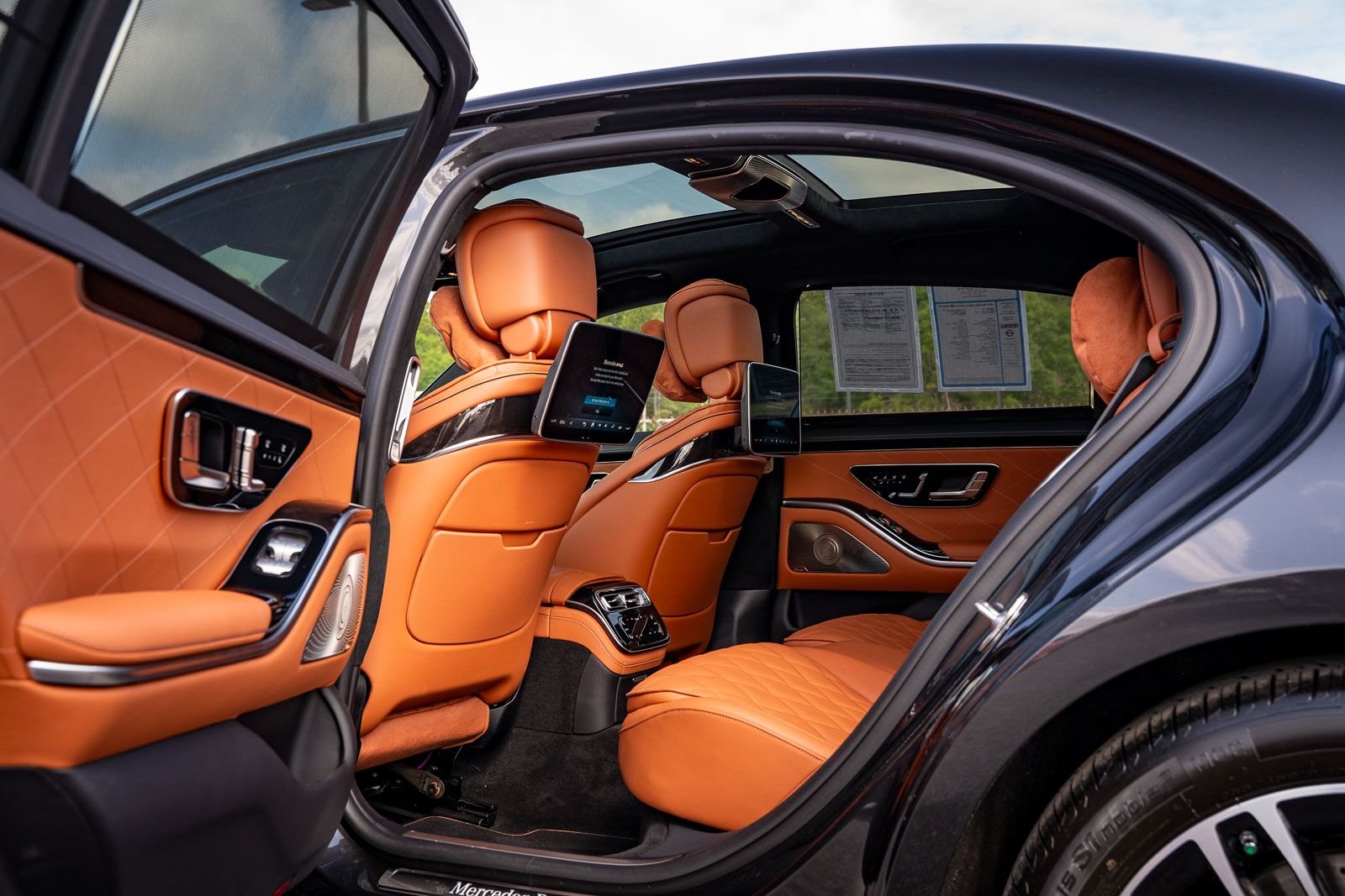 Used 2024  Mercedes-Benz S 580 image 24