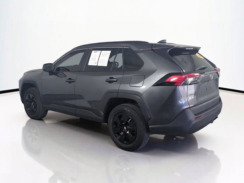 2021 Toyota RAV4 LE - Photo 7