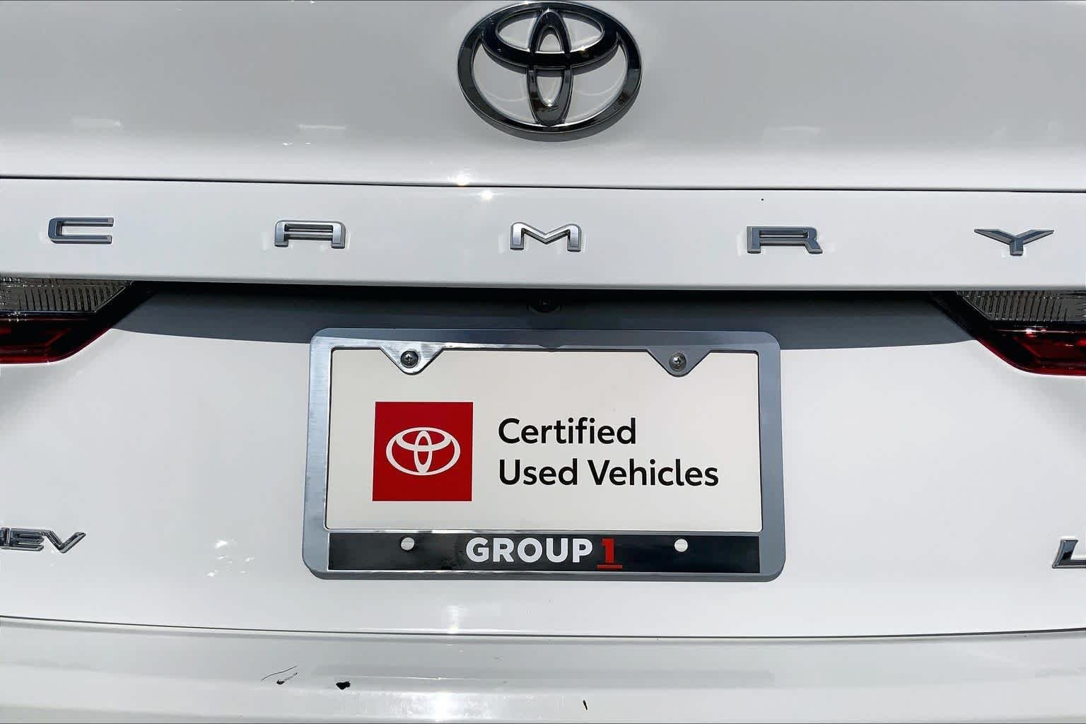 Used 2025 Ice Cap Toyota LE image 10