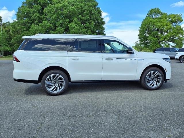 New 2025 Pristine White Metallic Tri-Coat Lincoln Reserve-L image 10
