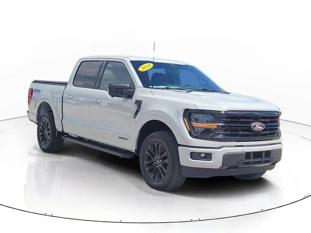 Used 2024 White Ford XLT image 3