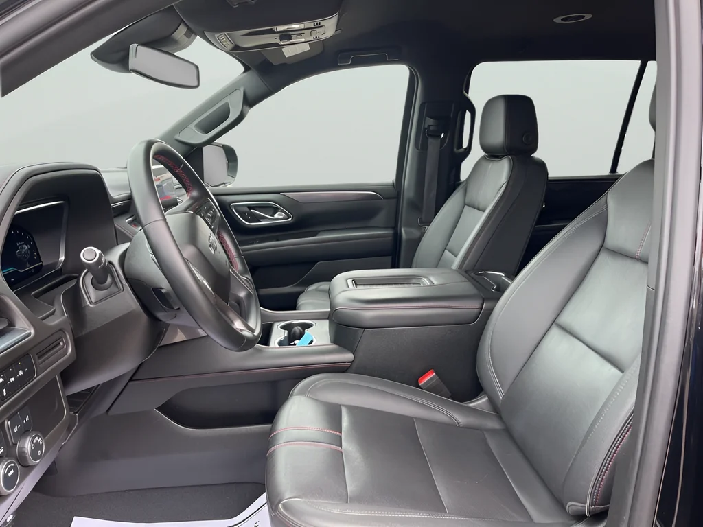 2023 Chevrolet Suburban RST - Photo 13