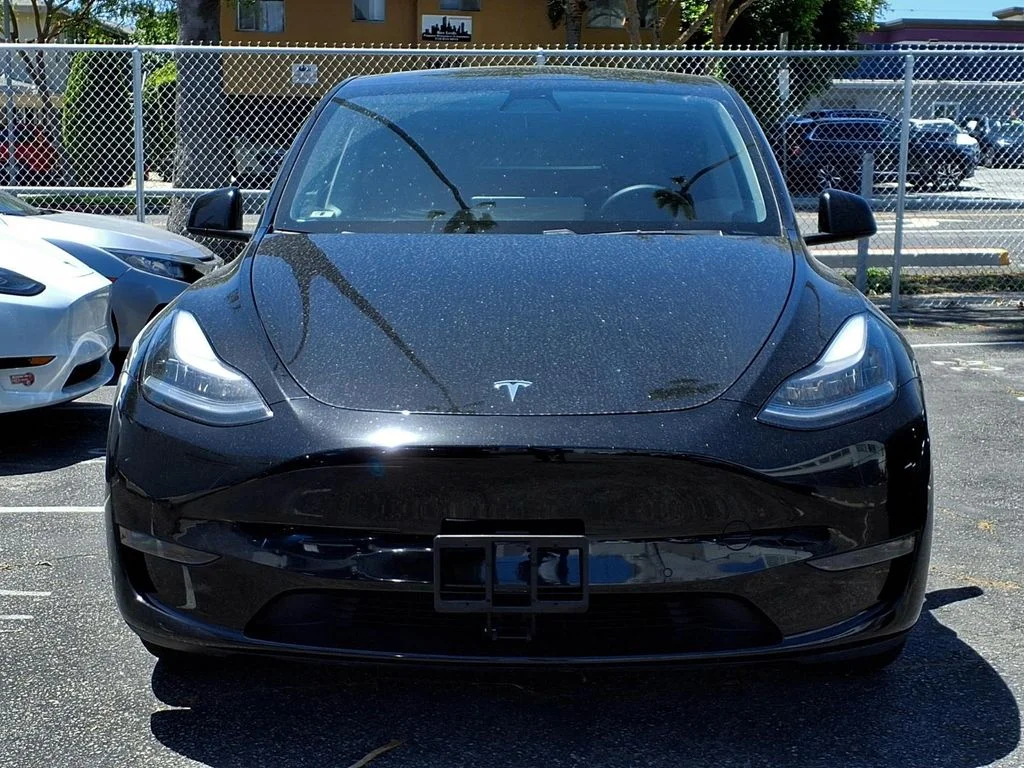 Used 2021 Tesla Model Y Long Range with VIN 5YJYGDEE7MF074033 for sale in Santa Monica, CA