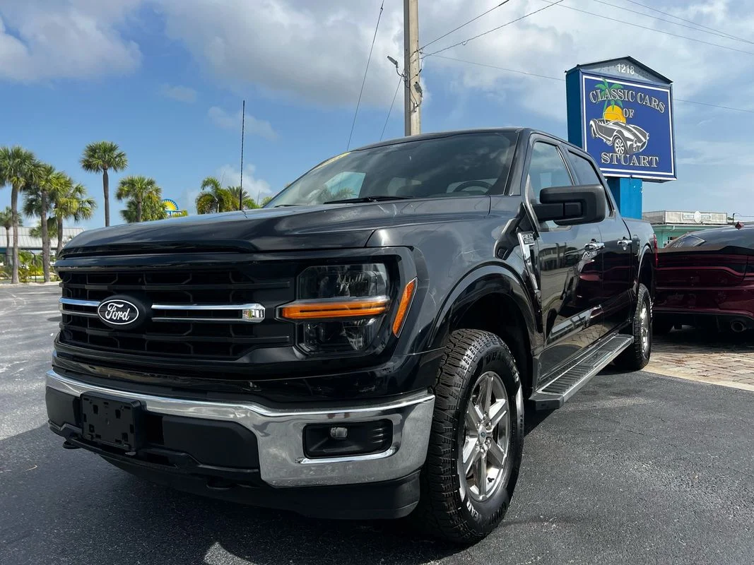 Used 2025  Ford XLT image 1