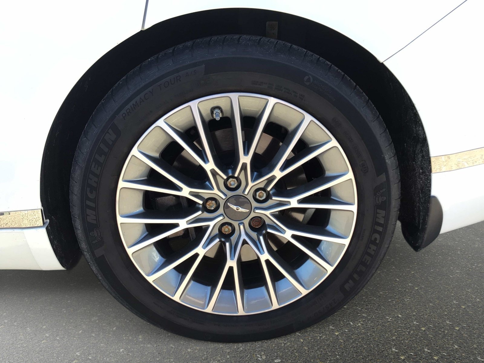 Used 2024 Uyuni White Genesis 2.5T image 9