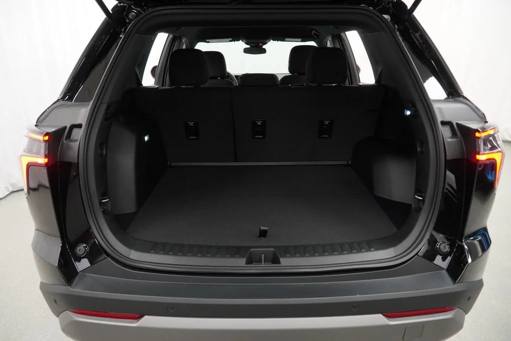 2027 Chevrolet Equinox LT - Photo 25
