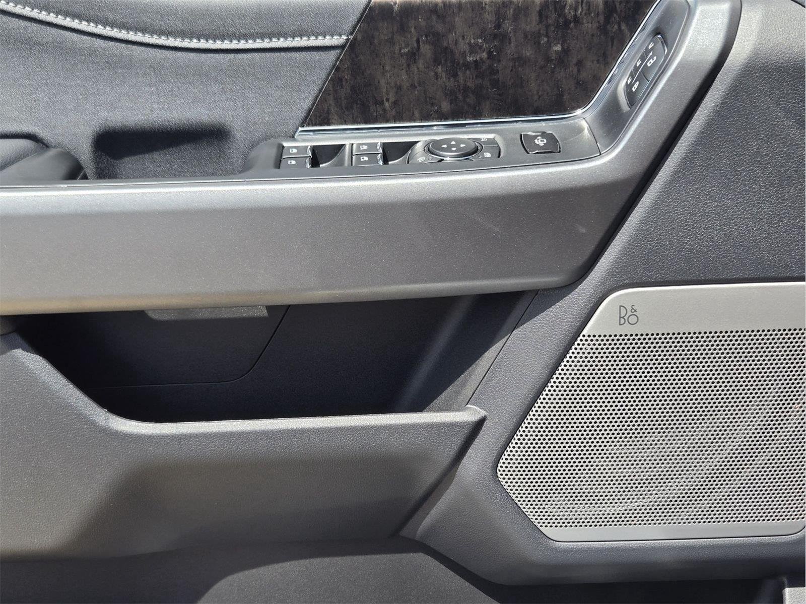 New 2026 Star White Metallic Tri-Coat Ford F-250® Lariat® image 15