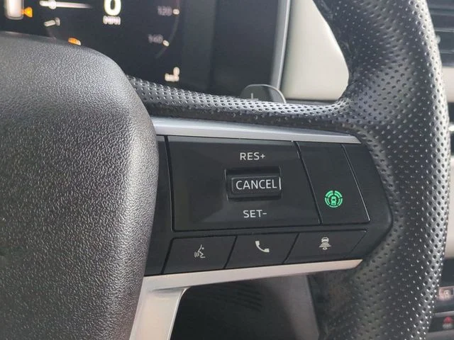 Used 2025 White Mitsubishi SEL image 21