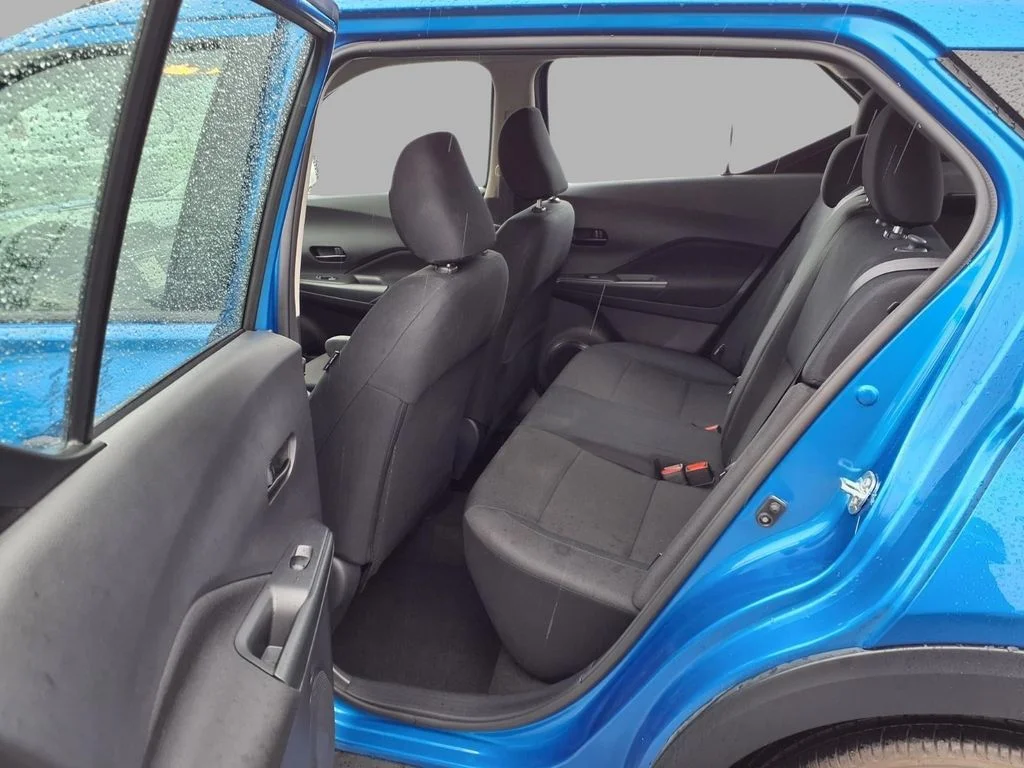 Used 2025 Blue Nissan S image 21