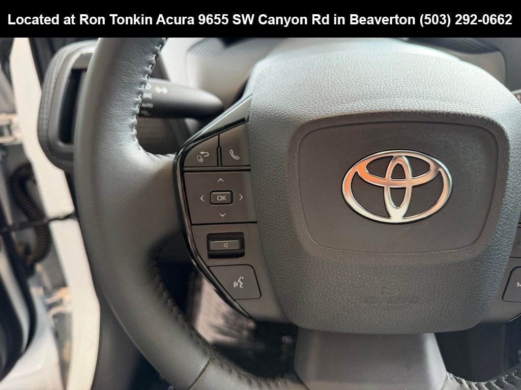Used 2023 Wind Chill Pearl w/Black Roof Toyota Limited image 16