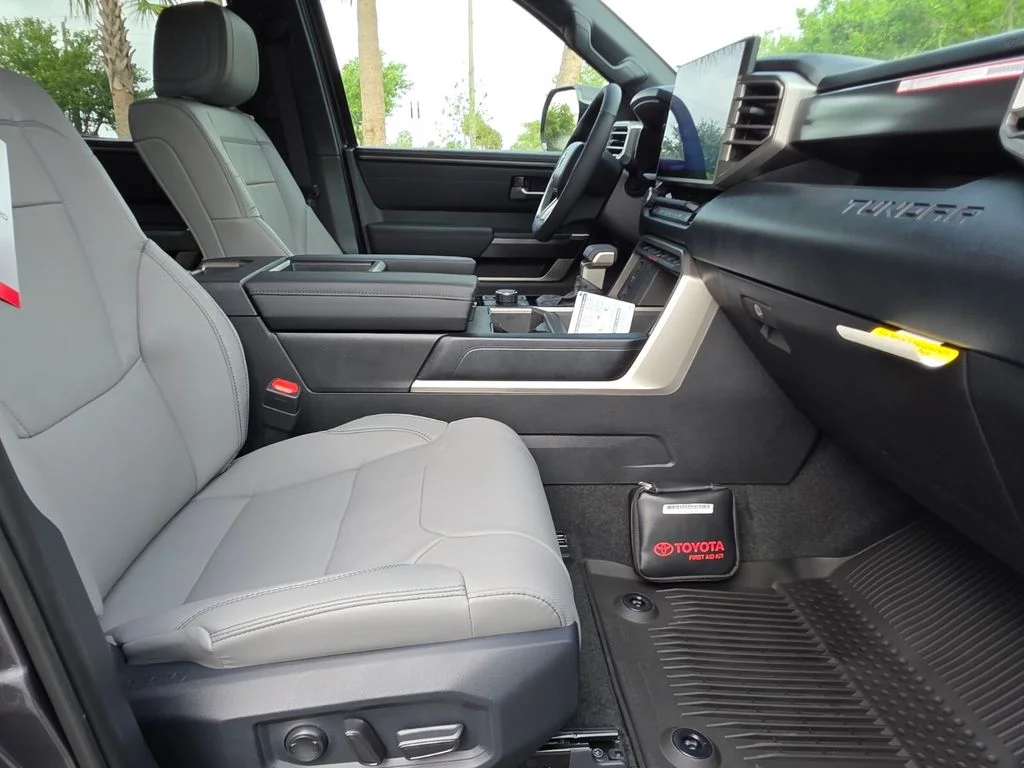 2026 Toyota Tundra SR5 - Photo 14
