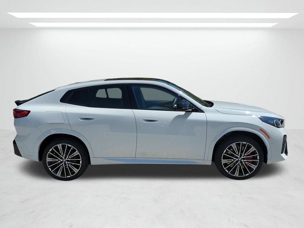New 2026 Alpine White BMW xDrive28i image 3