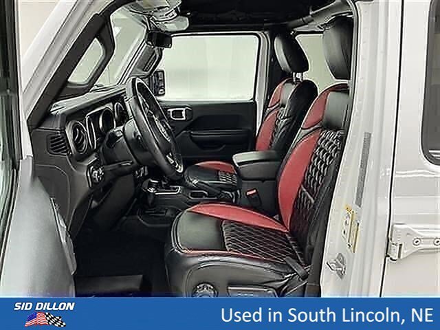Used 2018 Bright White Clearcoat Jeep Sport S image 17
