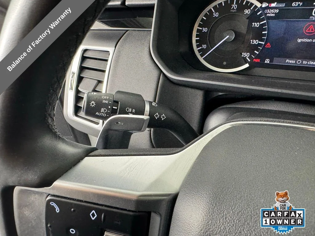 Used 2023 Fuji White Land Rover S image 18