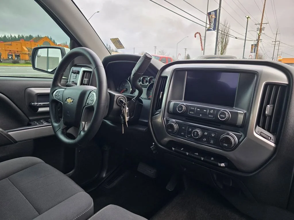 2017 Chevrolet Silverado 1500 LT - Photo 11