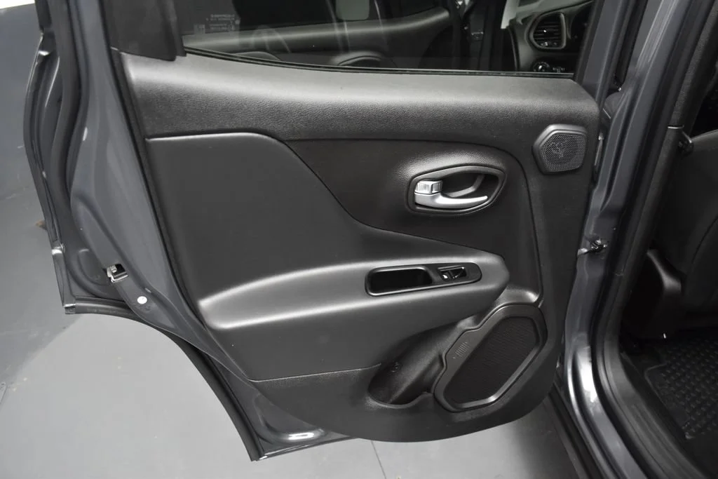 Used 2022 Graphite Gray Jeep Limited image 17