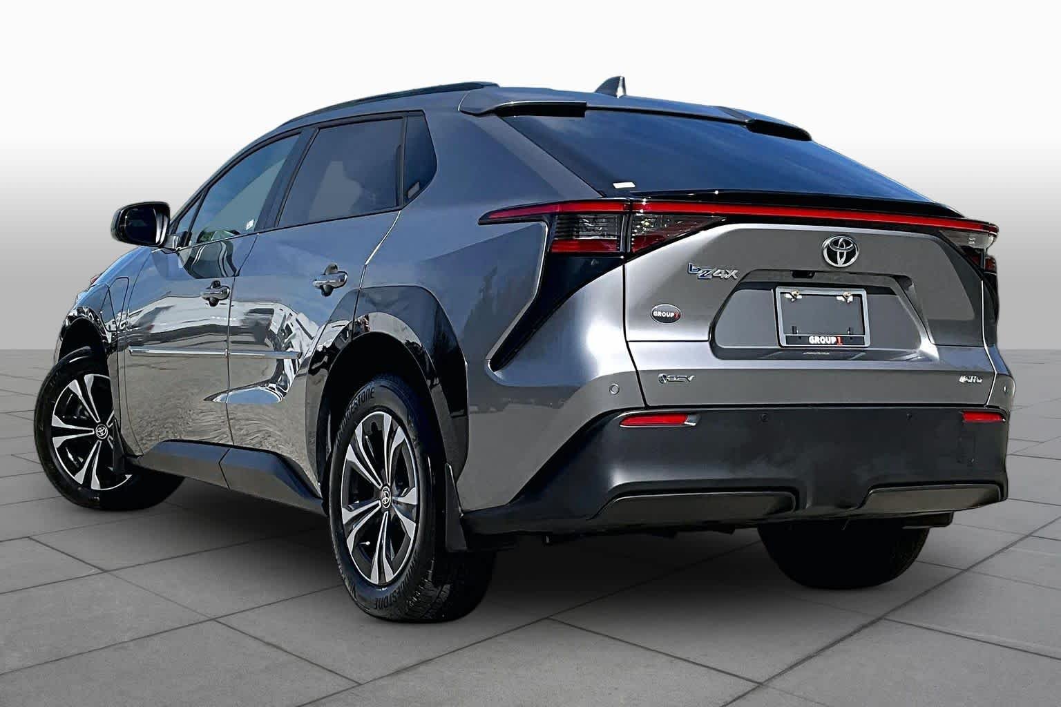 Certified Used 2024 Metal Toyota XLE image 11