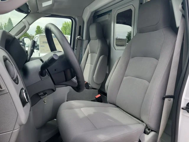 New 2027 Oxford White Ford Base image 17