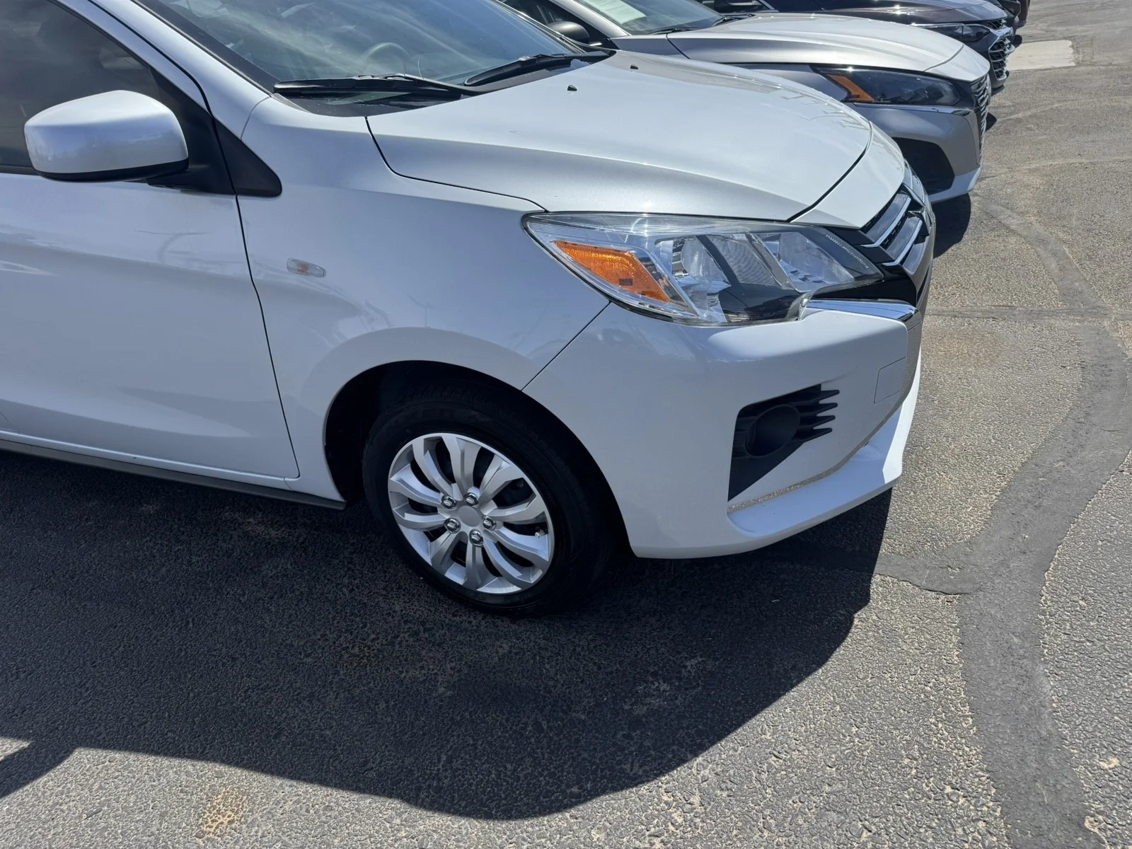 Used 2024 White Mitsubishi ES image 4