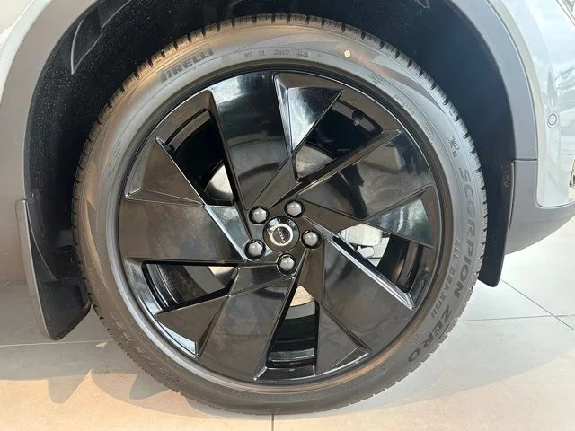 New 2026 Vapour Grey Volvo Ultra image 18
