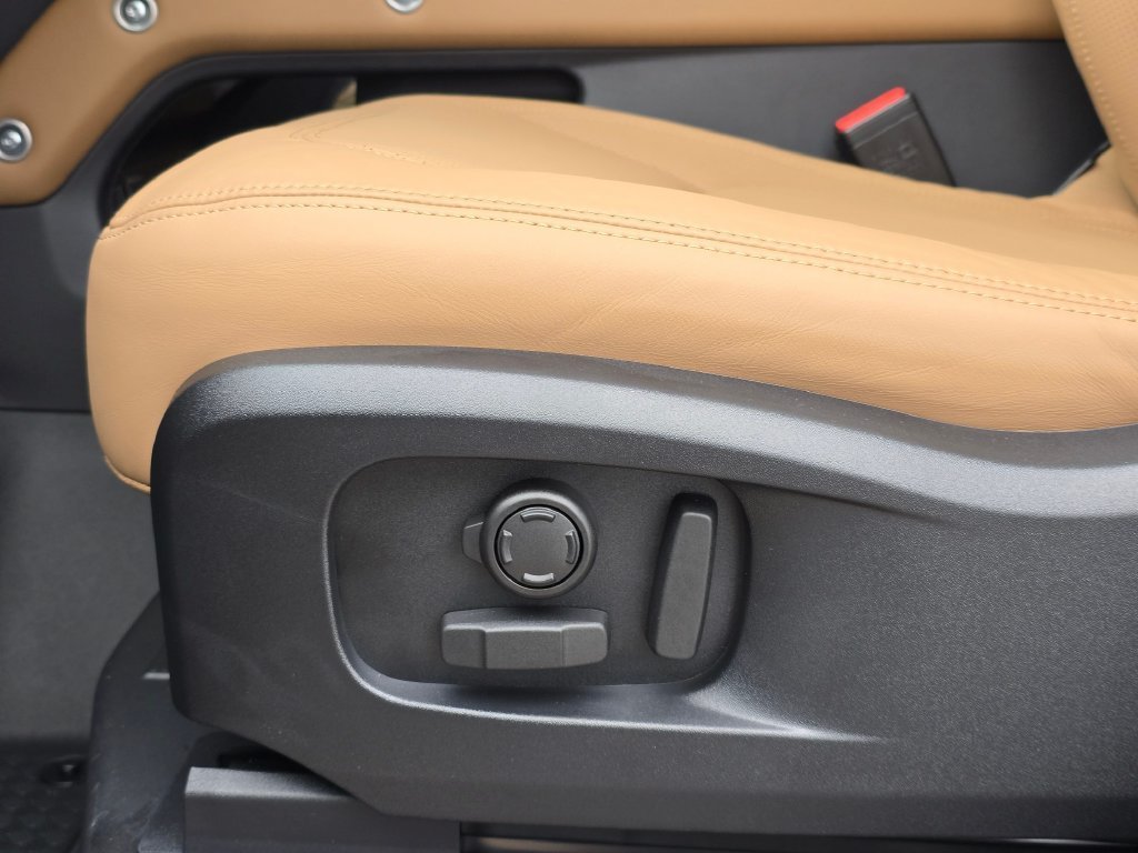 New 2026 Woolstone Green LAND ROVER X-Dynamic SE image 30