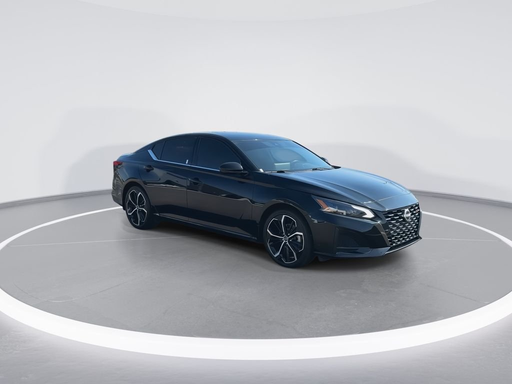 Used 2023 Black Nissan 2.5 SR image 2