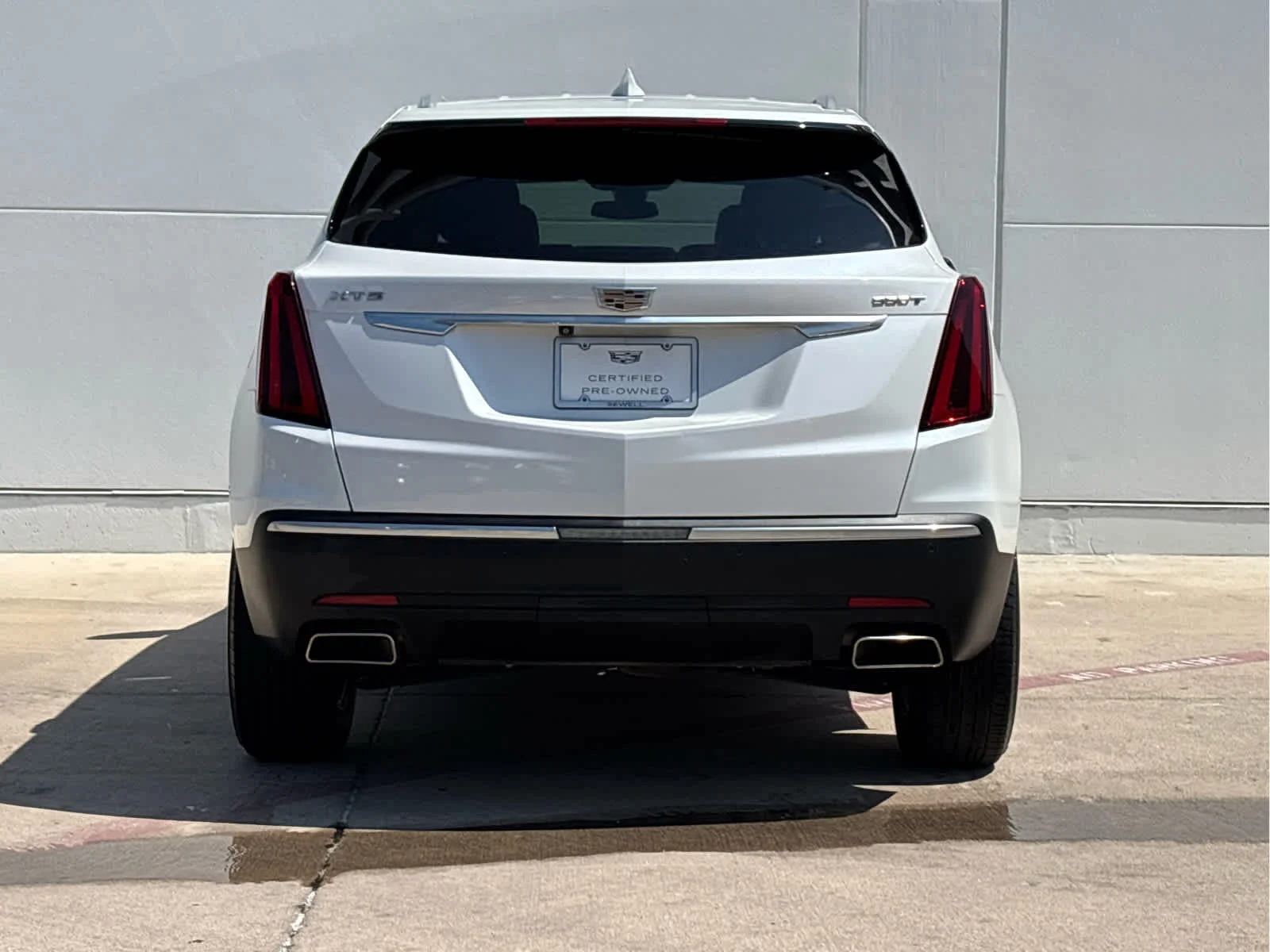 Certified Used 2022 Crystal White Tricoat Cadillac Luxury image 5