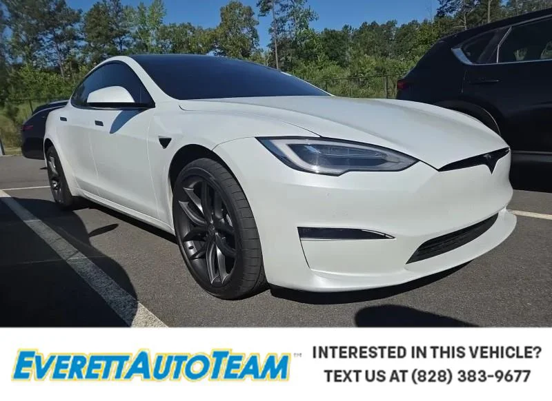 Used 2021  Tesla Plaid image 1