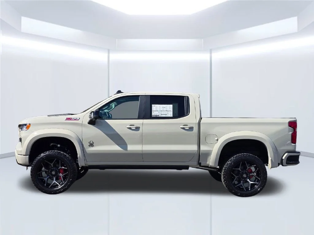 New 2026 White Chevrolet RST image 17