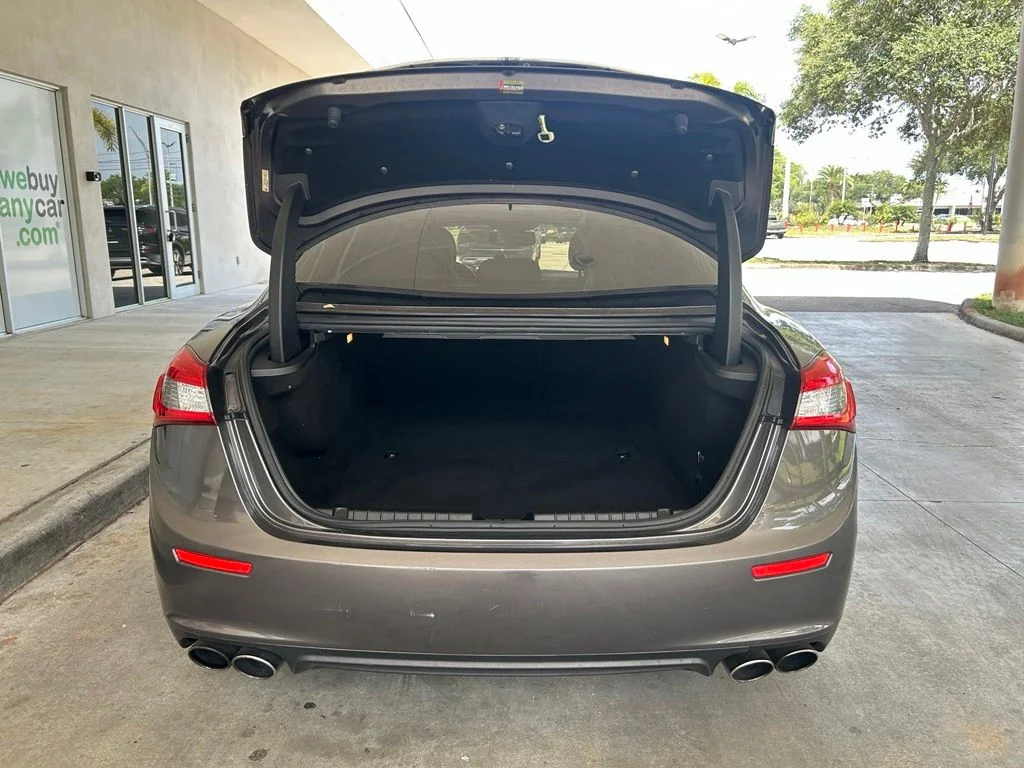 Used 2015 Gray Maserati Base image 33