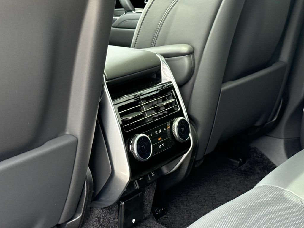 New 2026 Santorini Black Land Rover SE image 17