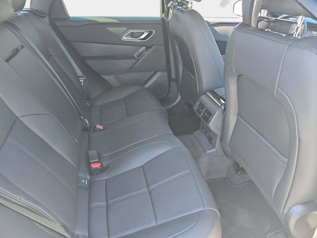 New 2026 Fuji White Land Rover Dynamic SE image 11