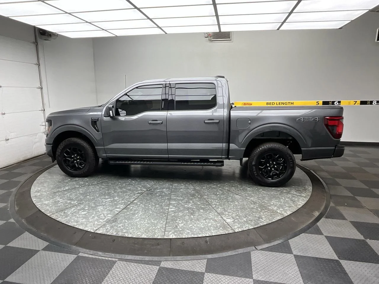 Used 2024 Gray Ford XLT image 7