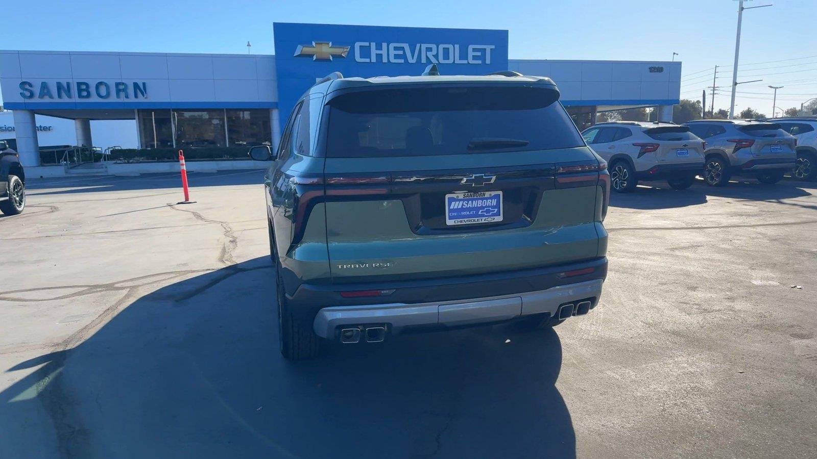 2027 Chevrolet Traverse LT - Photo 9