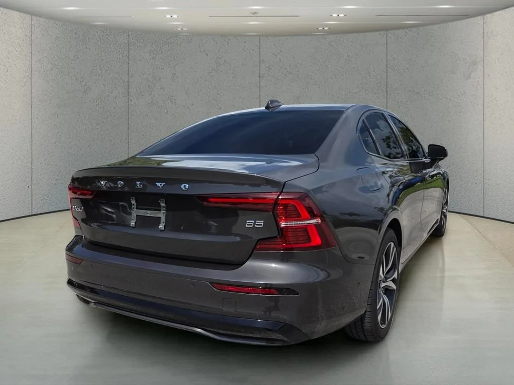 Used 2025 Platinum Gray Metallic Volvo Plus image 5